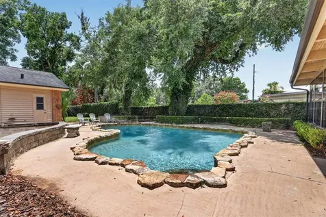 306 Oak Estates Drive Orlando FL 32806