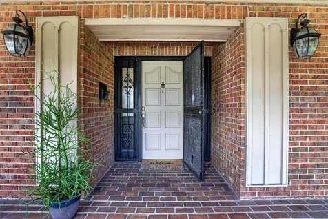 306 Oak Estates Drive Orlando FL 32806