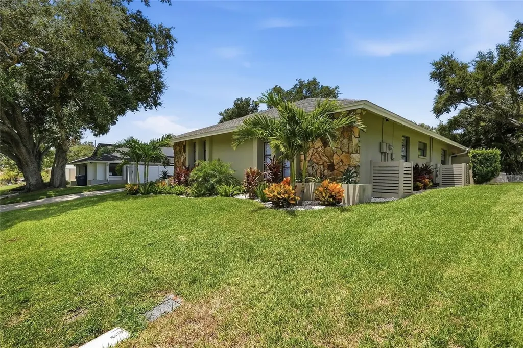 707 Knollwood Drive Largo FL 33770