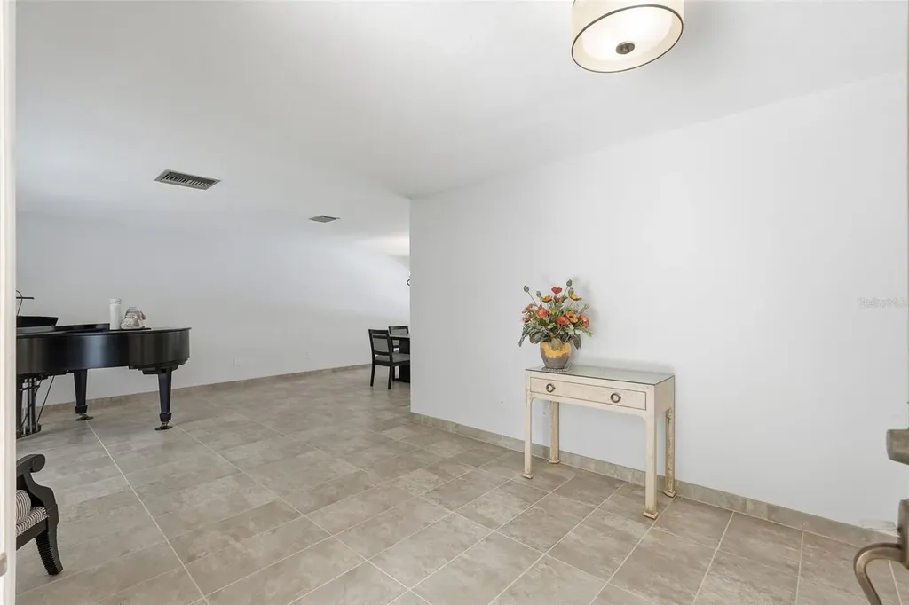 707 Knollwood Drive Largo FL 33770