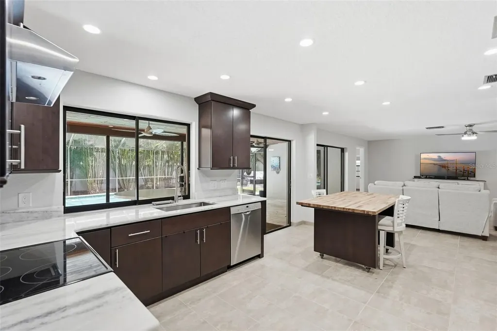 707 Knollwood Drive Largo FL 33770