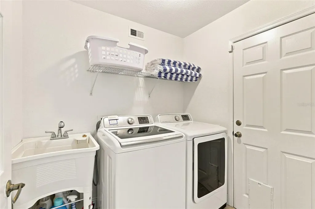 13494 Falcon Pointe Drive Orlando FL 32837