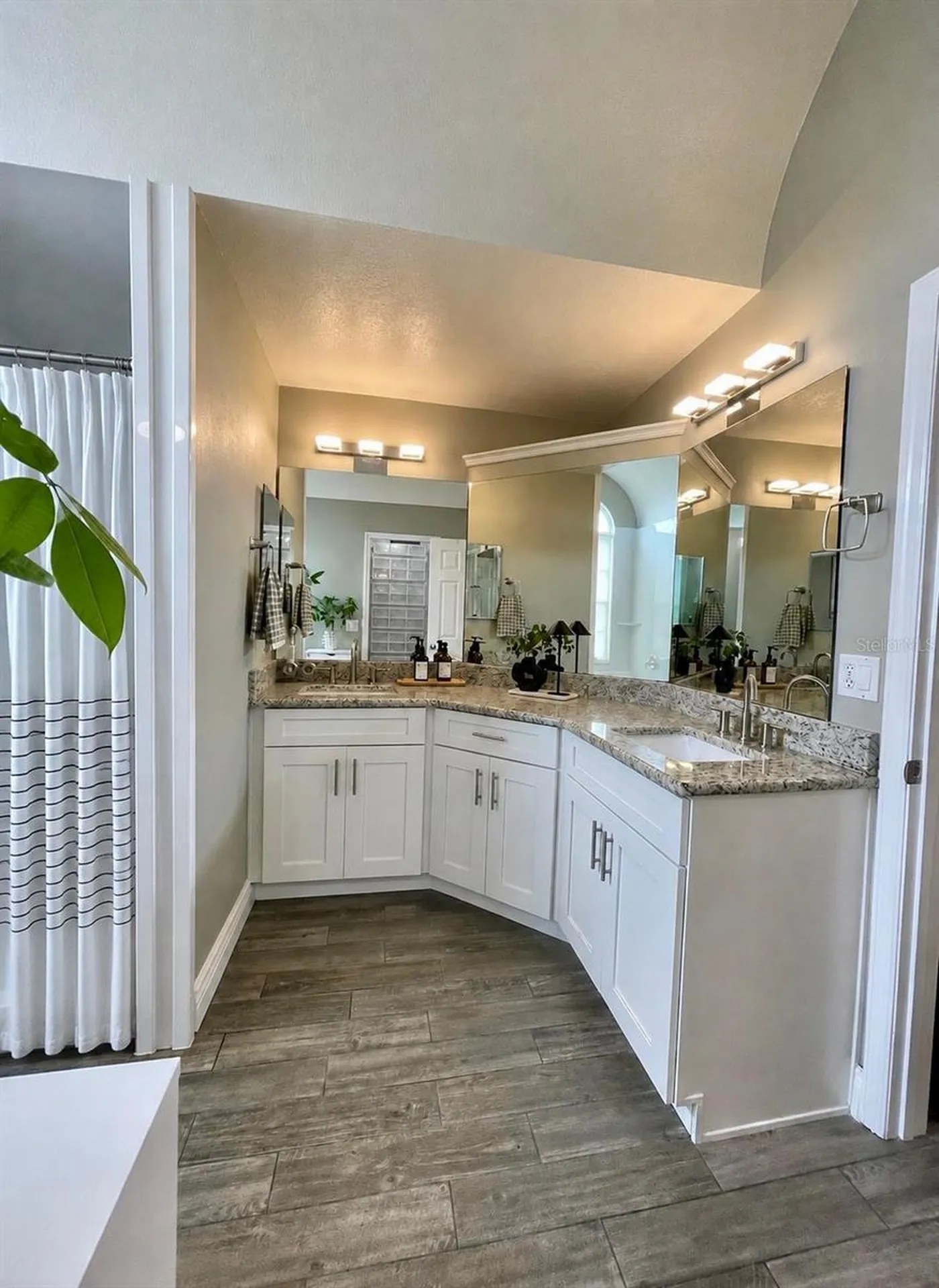254 Loma Del Sol Drive Davenport FL 33896