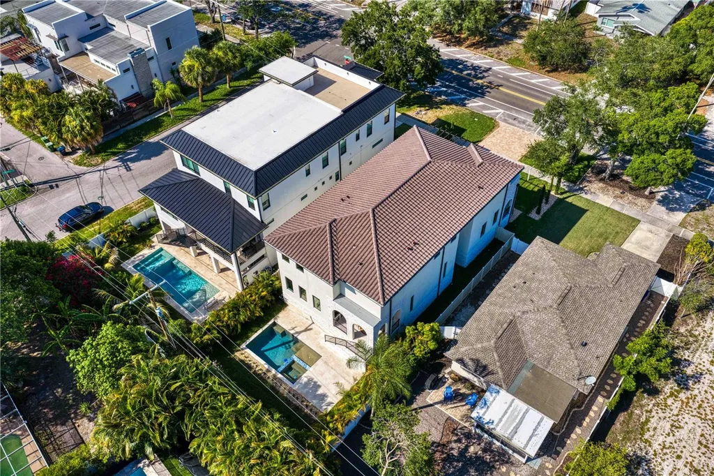 502 E Davis Boulevard Tampa FL 33606