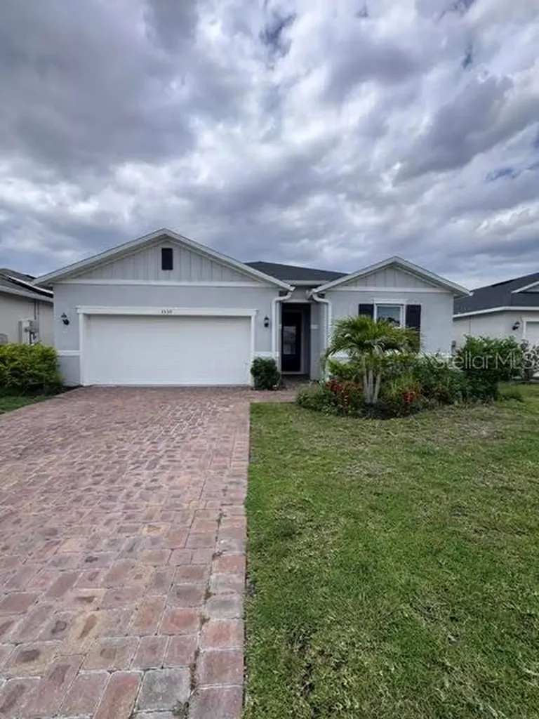 3550 74th Avenue Circle E Sarasota FL 34243