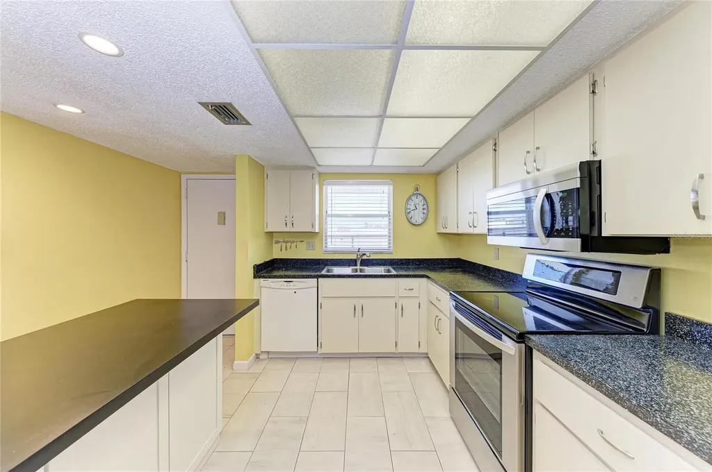 3983 Maceachen Boulevard Sarasota FL 34233