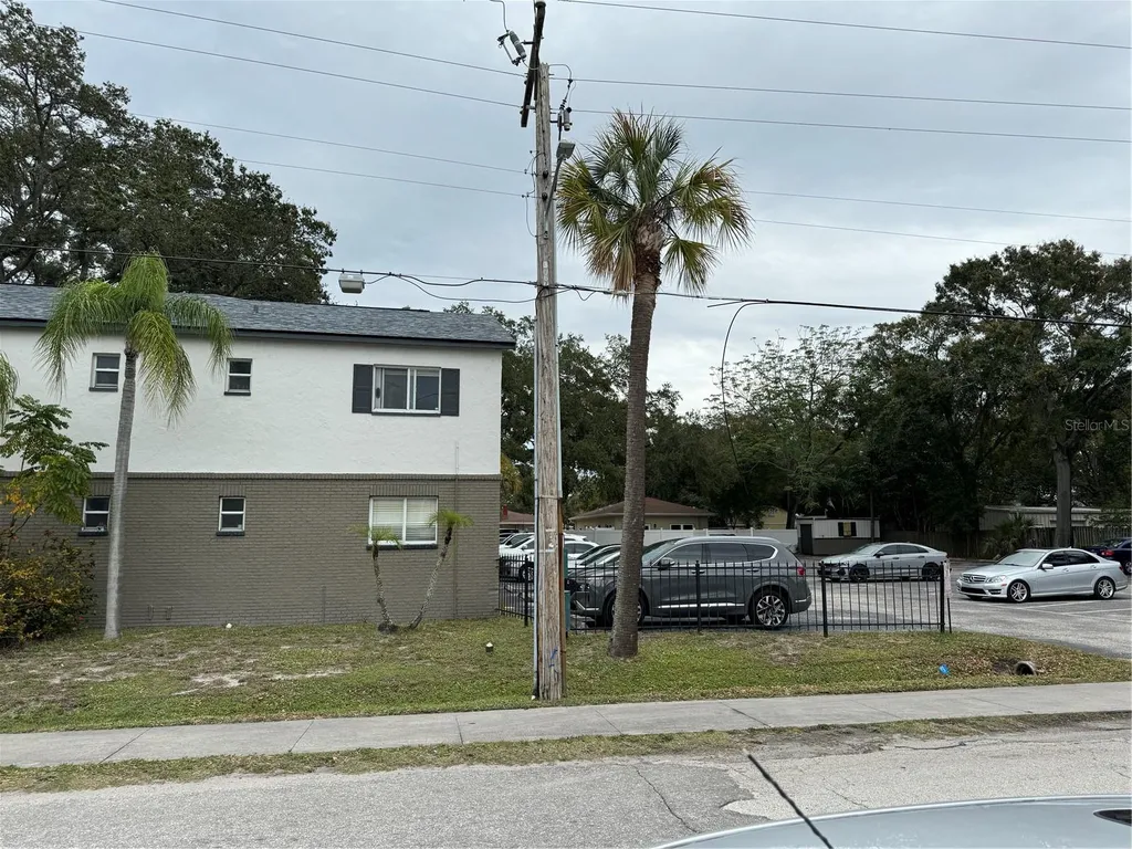 3914 W Neptune Street Tampa FL 33629