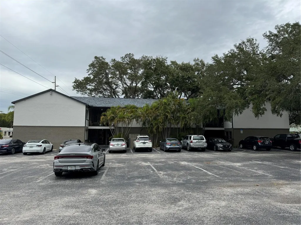 3914 W Neptune Street Tampa FL 33629