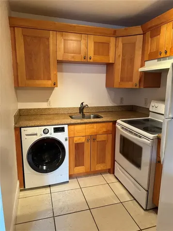 3914 W Neptune Street Tampa FL 33629