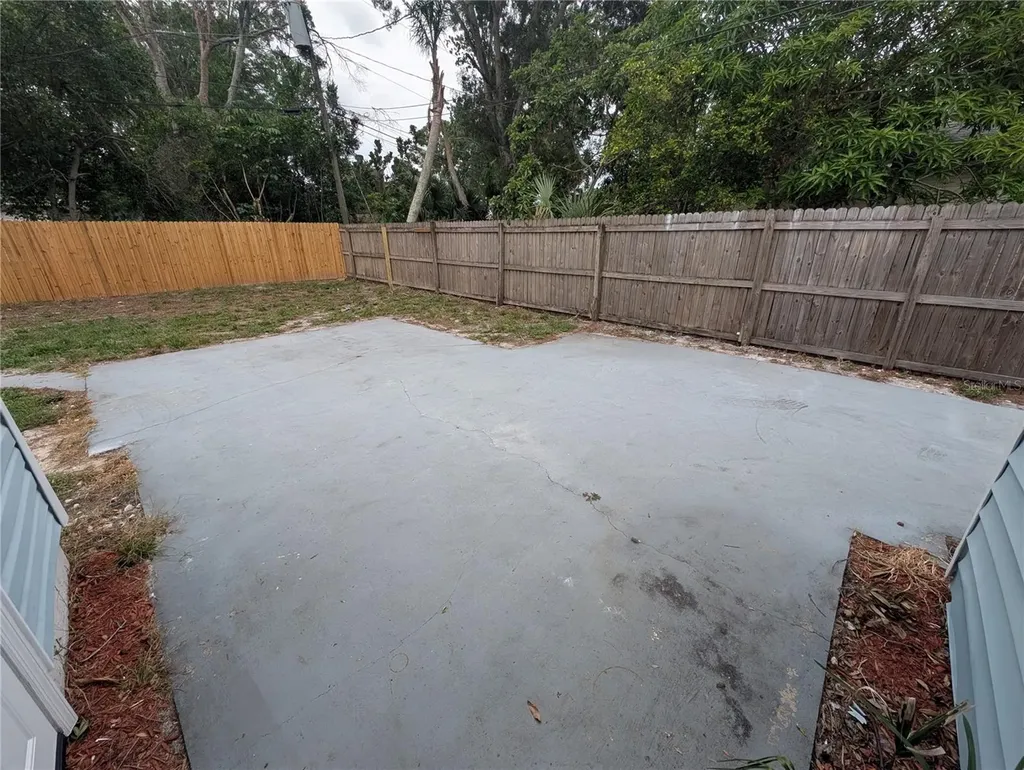 111 W Grapefruit Circle Clearwater FL 33759