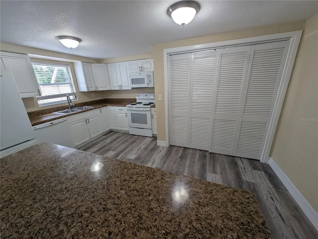 111 W Grapefruit Circle Clearwater FL 33759