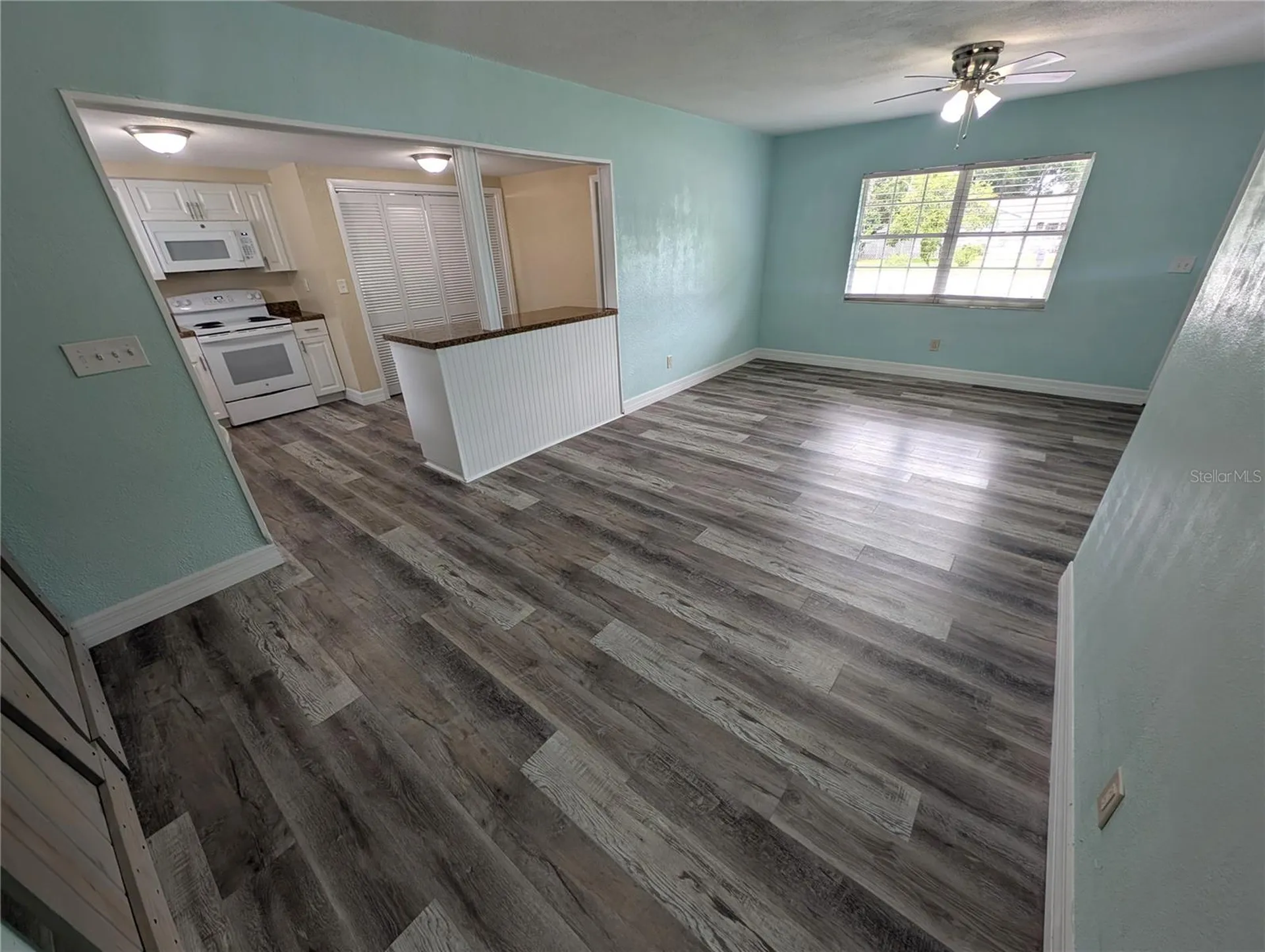 111 W Grapefruit Circle Clearwater FL 33759