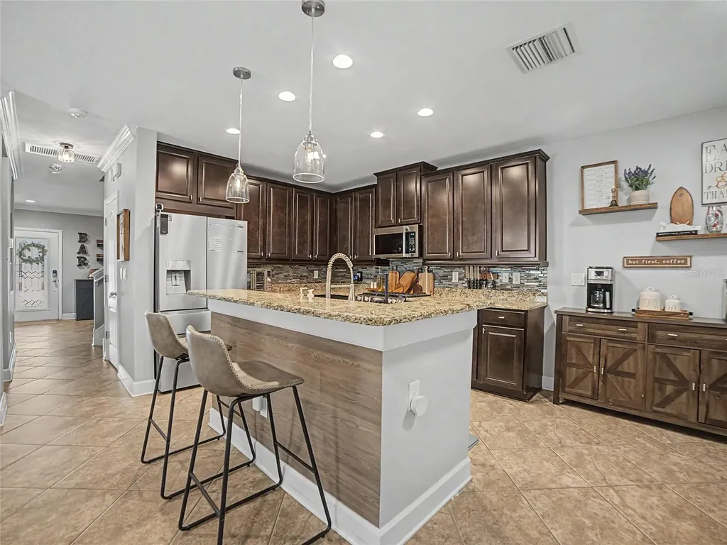 16910 Dorman Road Lithia FL 33547