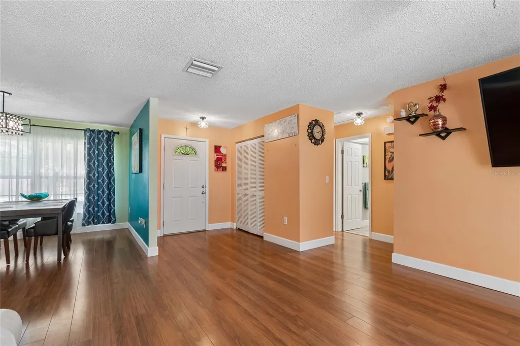 416 Maplewood Drive Oldsmar FL 34677