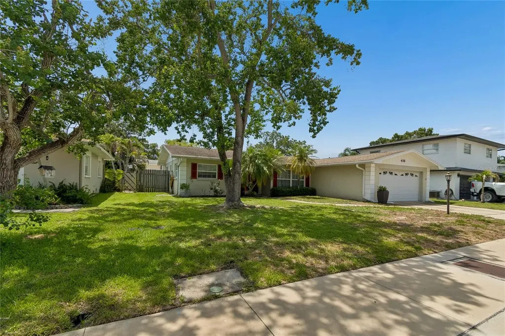 416 Maplewood Drive Oldsmar FL 34677