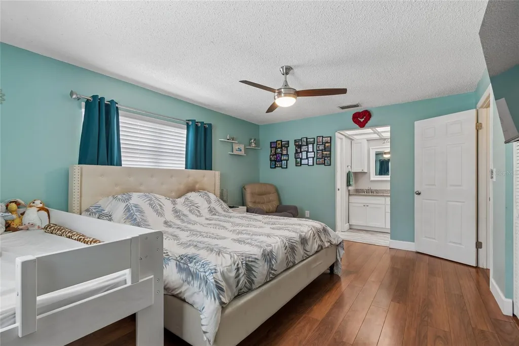 416 Maplewood Drive Oldsmar FL 34677