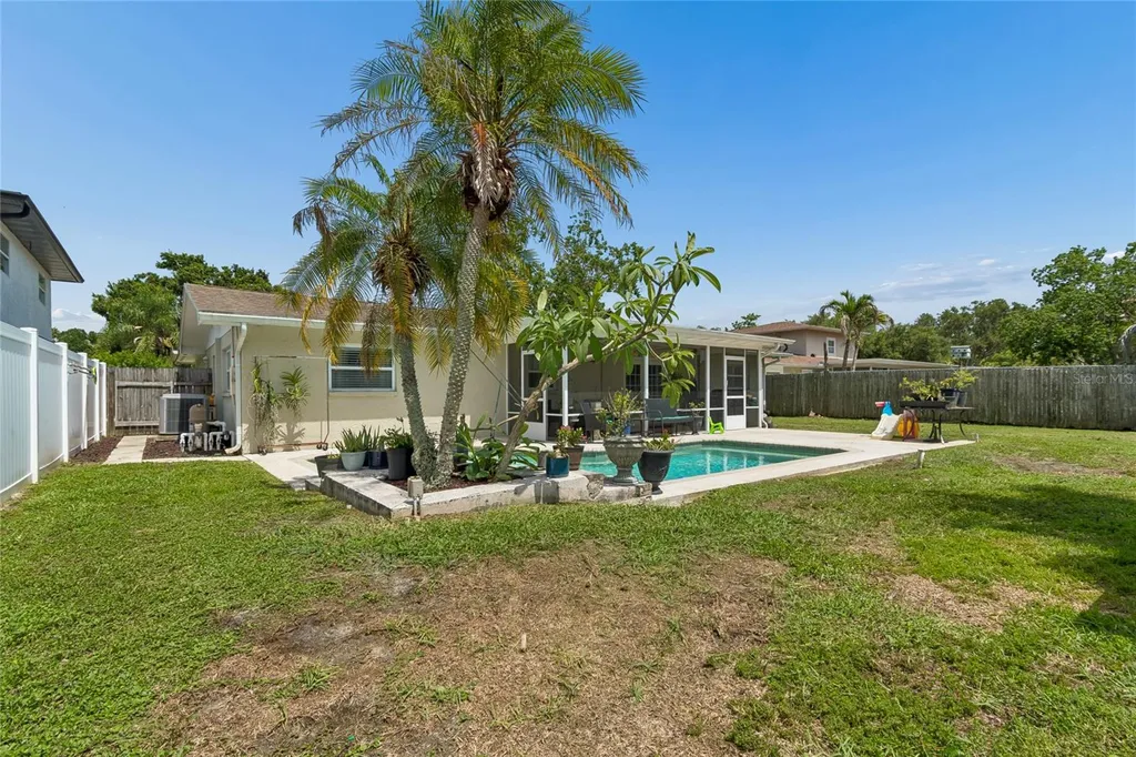 416 Maplewood Drive Oldsmar FL 34677