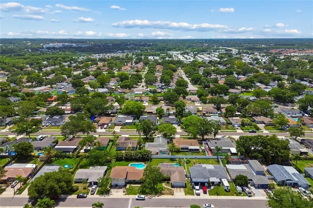416 Maplewood Drive Oldsmar FL 34677