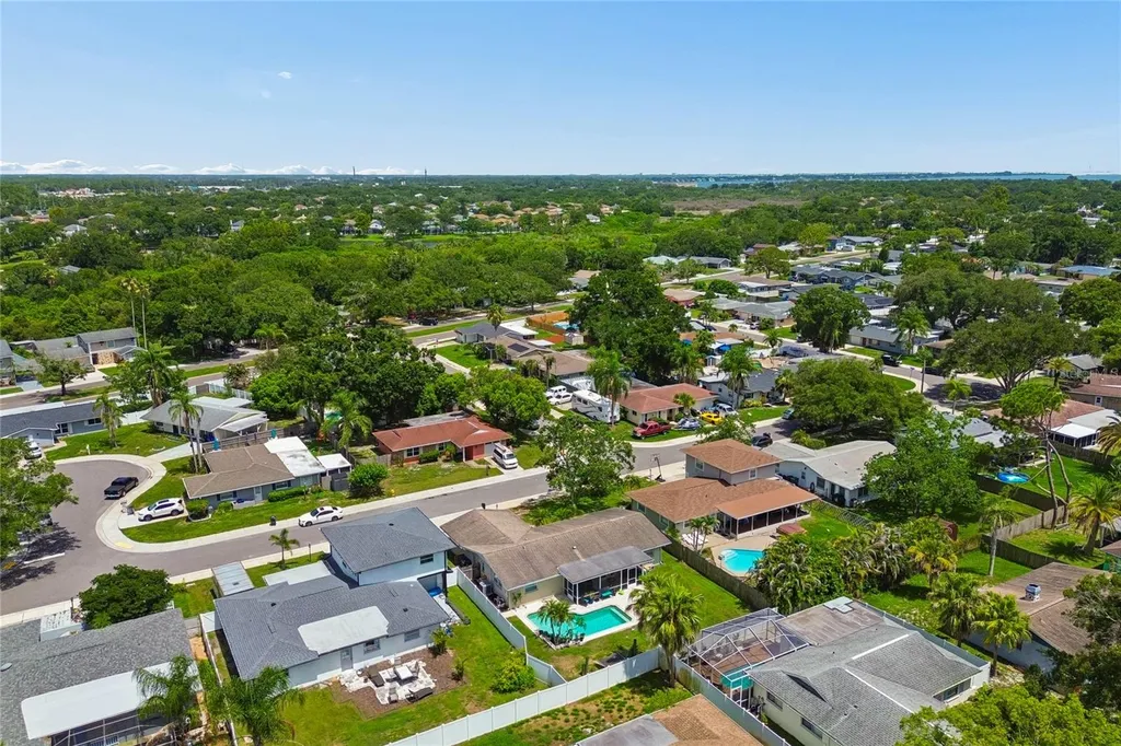 416 Maplewood Drive Oldsmar FL 34677