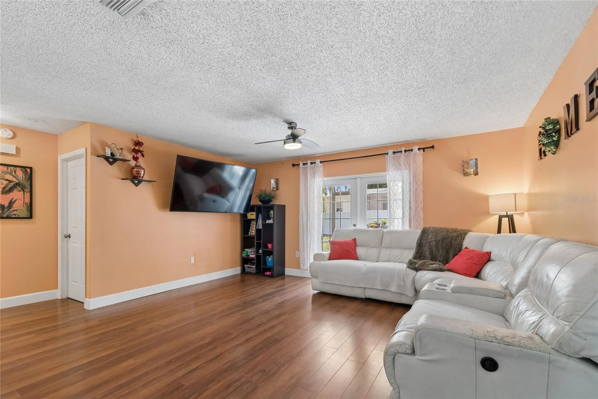 416 Maplewood Drive Oldsmar FL 34677