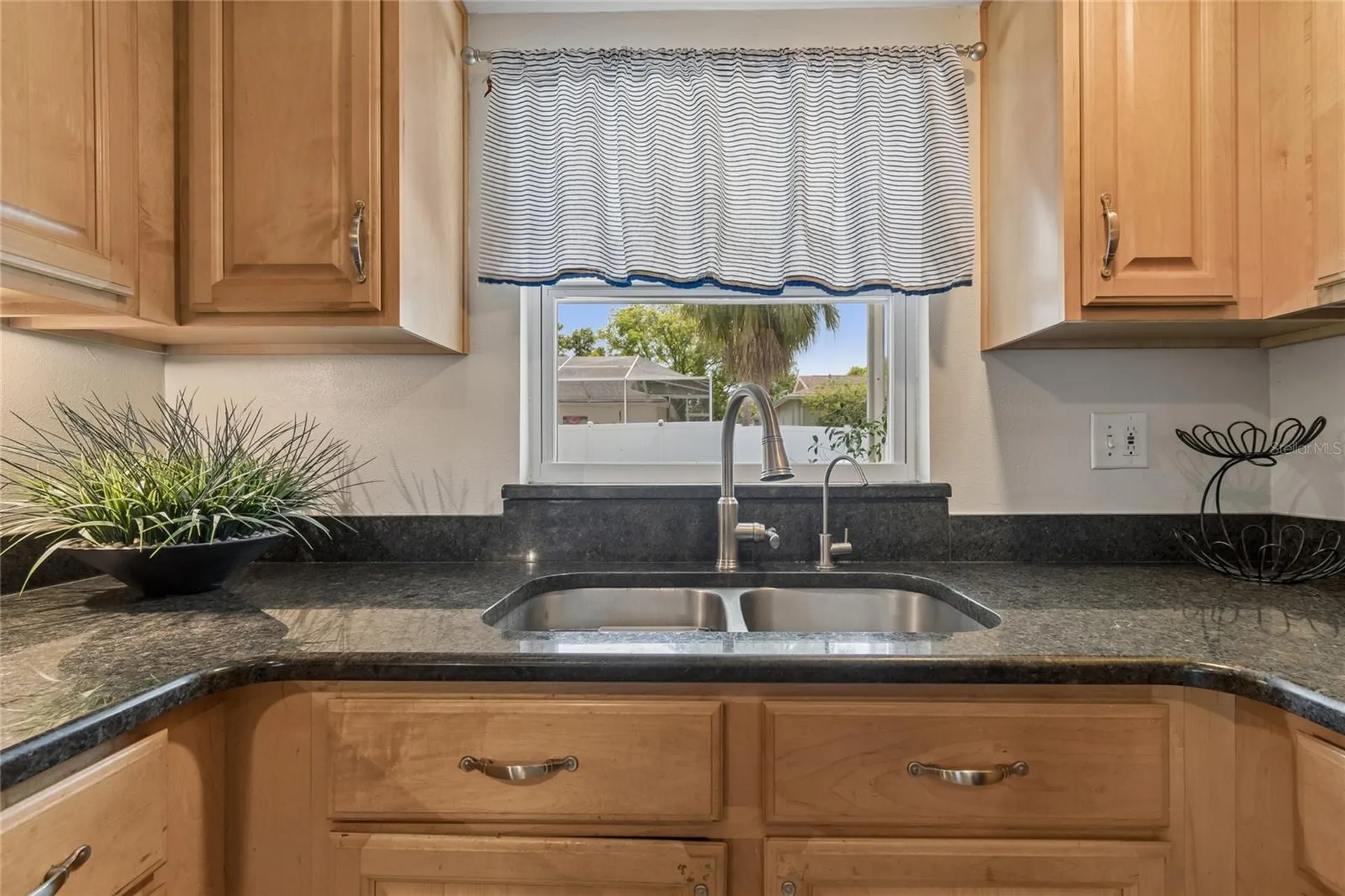 416 Maplewood Drive Oldsmar FL 34677