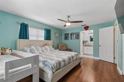 416 Maplewood Drive Oldsmar FL 34677