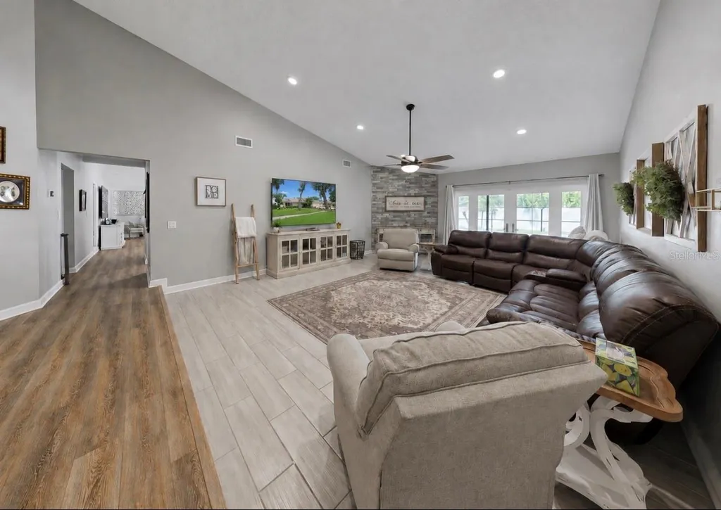 2517 Mason Oaks Drive Valrico FL 33596