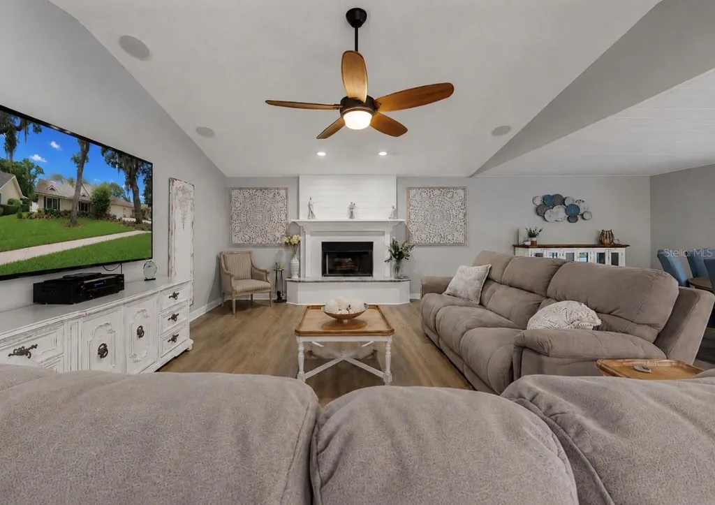 2517 Mason Oaks Drive Valrico FL 33596