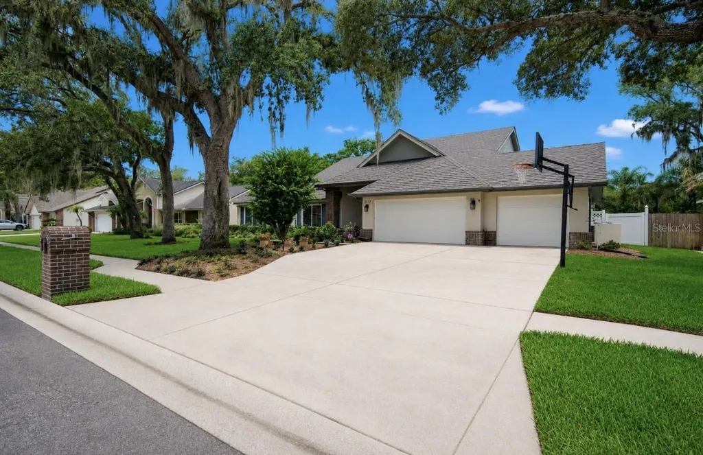 2517 Mason Oaks Drive Valrico FL 33596