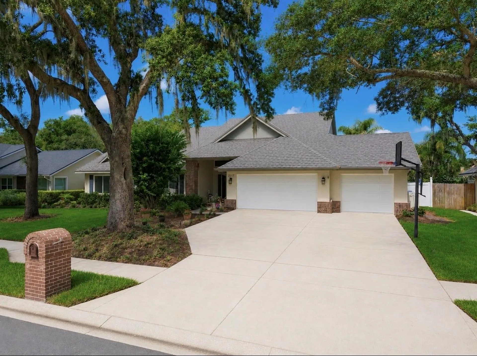 2517 Mason Oaks Drive Valrico FL 33596