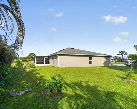 2274 SE Powell Court Port St Lucie FL 34952
