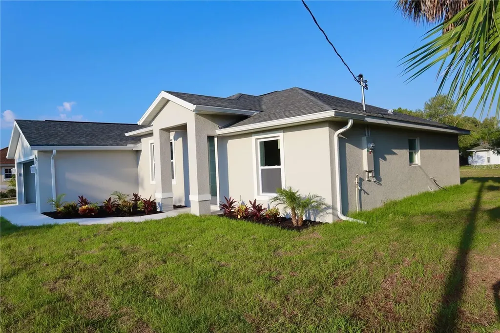 2957 Tomaso Road North Port FL 34287