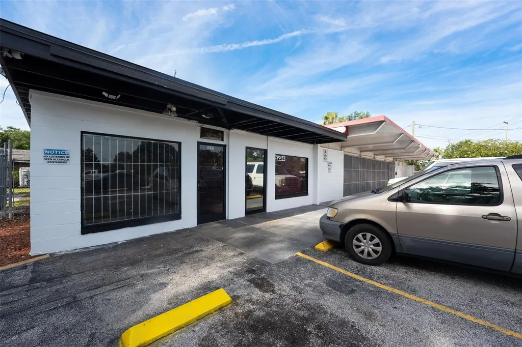 5220 Old Winter Garden Road Orlando FL 32811