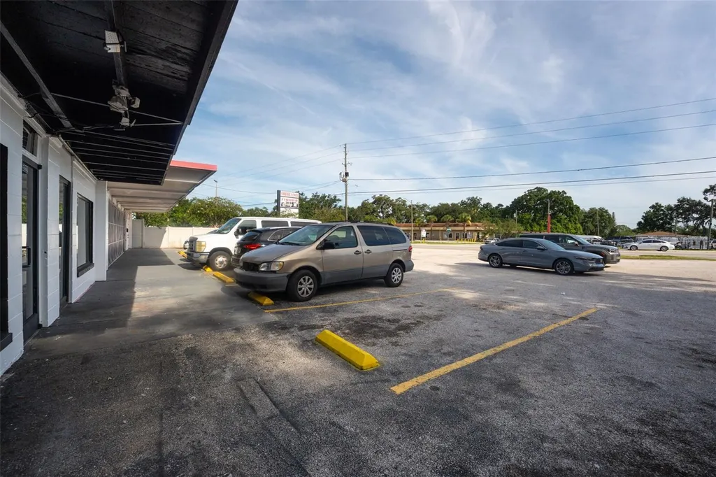 5220 Old Winter Garden Road Orlando FL 32811