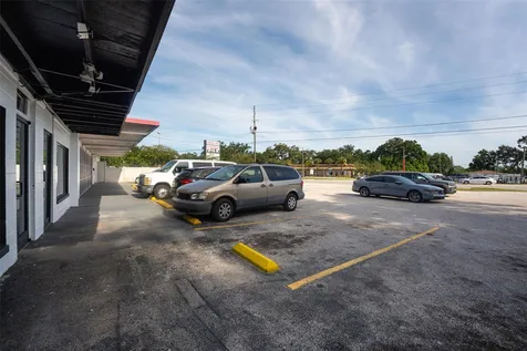 5220 Old Winter Garden Road Orlando FL 32811