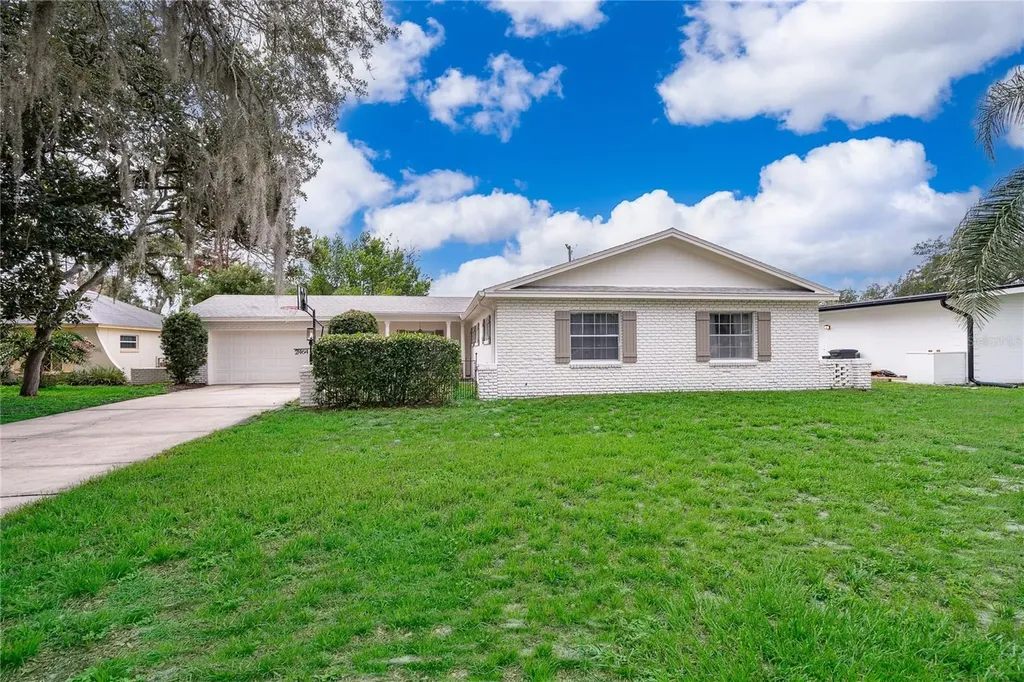 2464 Hunterfield Road Maitland FL 32751