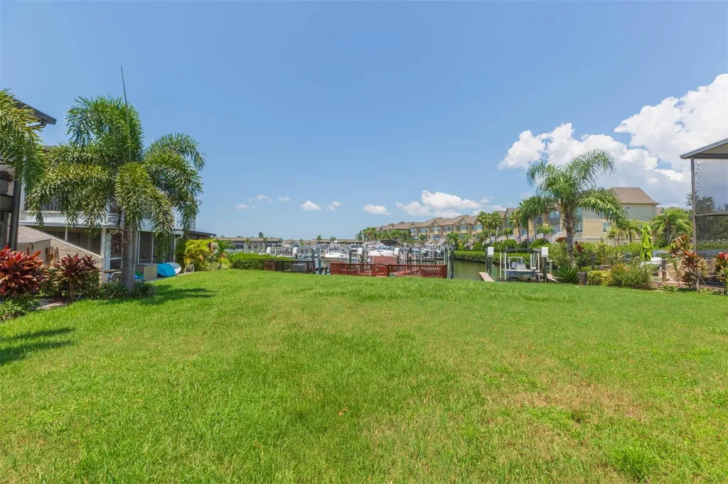 4207 Fogcutter Court Tampa FL 33615