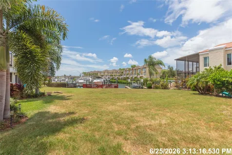 4207 Fogcutter Court Tampa FL 33615