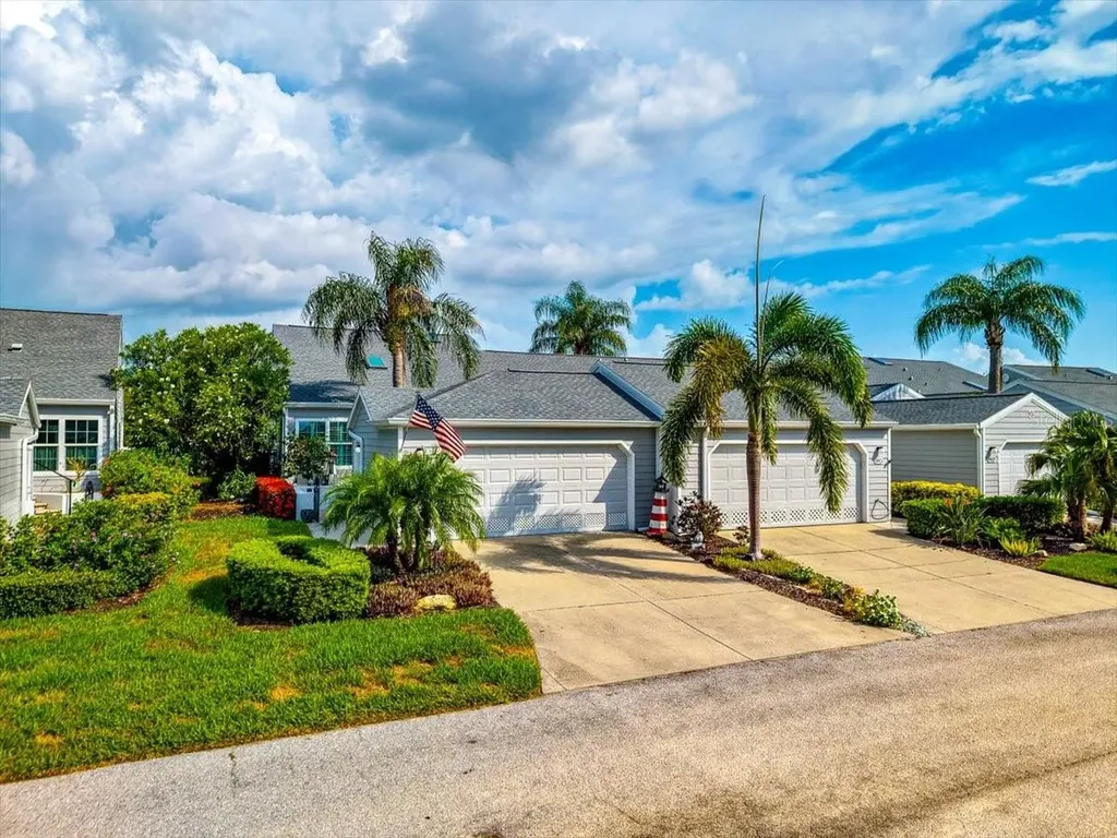 1240 Spoonbill Landings Circle Bradenton FL 34209