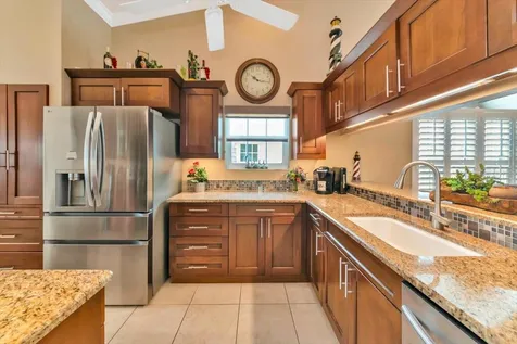 1240 Spoonbill Landings Circle Bradenton FL 34209