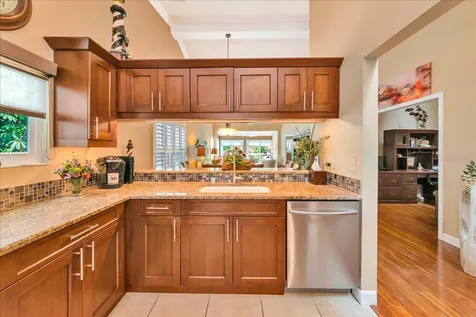1240 Spoonbill Landings Circle Bradenton FL 34209
