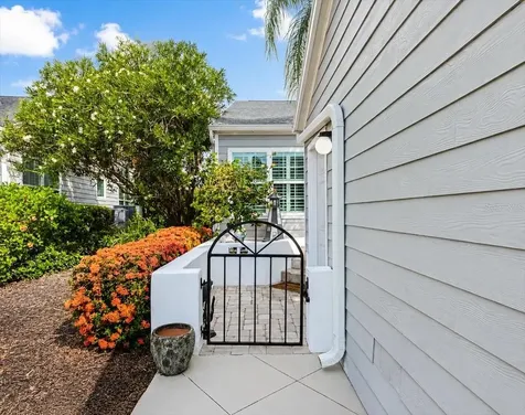 1240 Spoonbill Landings Circle Bradenton FL 34209