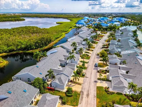 1240 Spoonbill Landings Circle Bradenton FL 34209