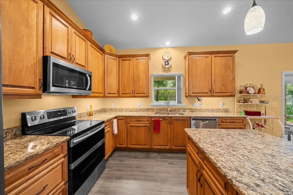 213 Grand Avenue Deland FL 32720