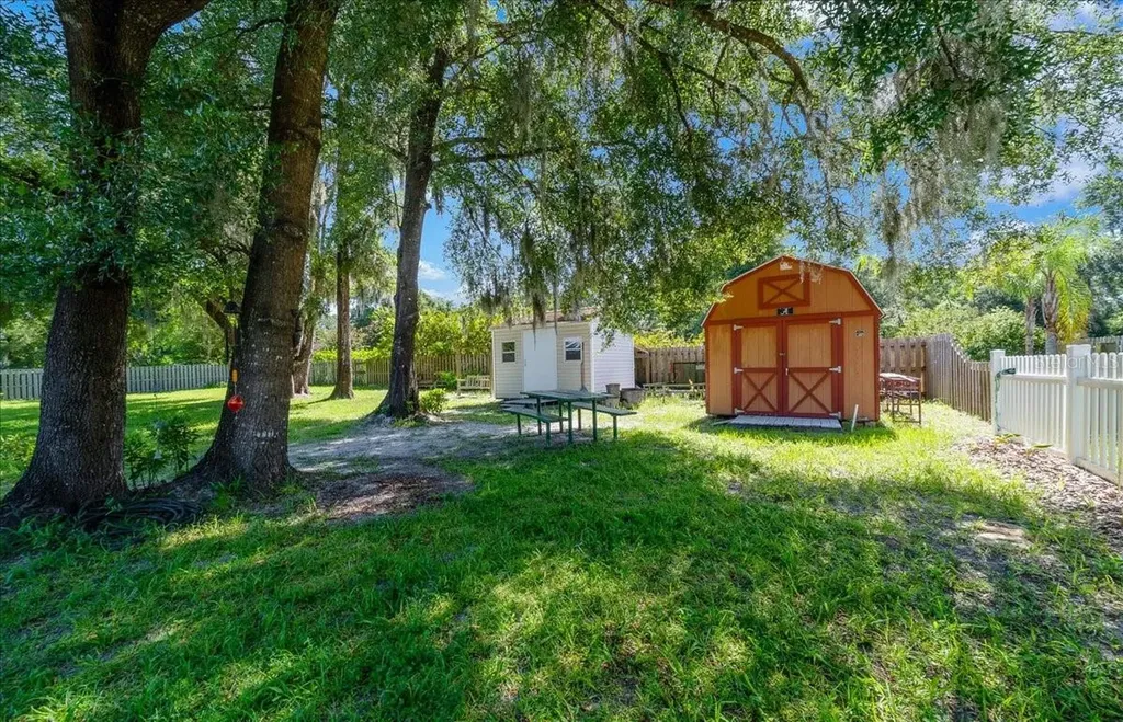 213 Grand Avenue Deland FL 32720