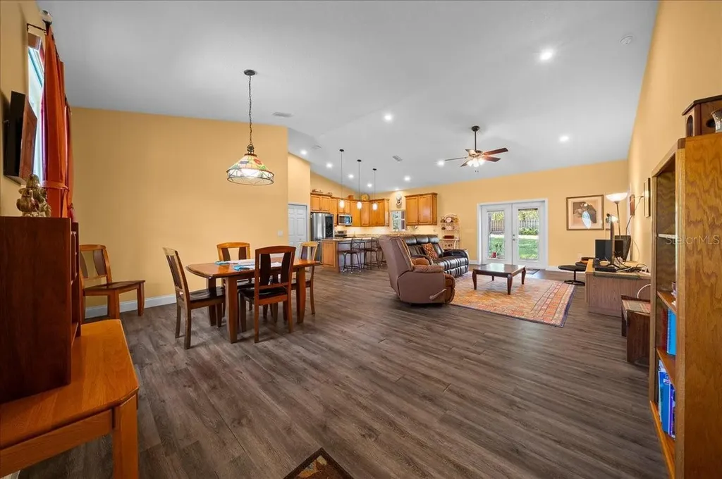 213 Grand Avenue Deland FL 32720