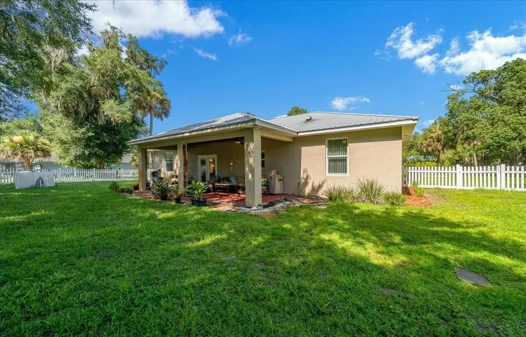 213 Grand Avenue Deland FL 32720