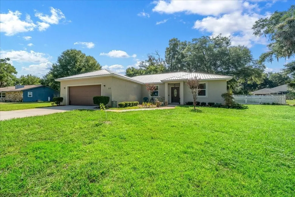 213 Grand Avenue Deland FL 32720