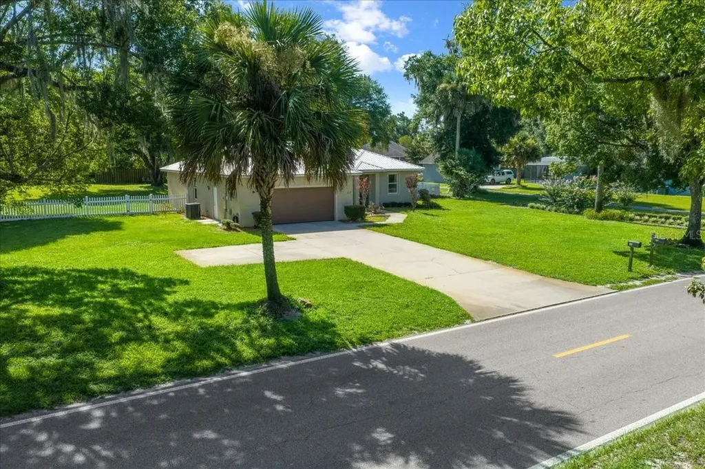 213 Grand Avenue Deland FL 32720