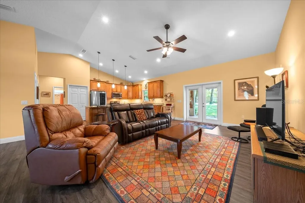 213 Grand Avenue Deland FL 32720